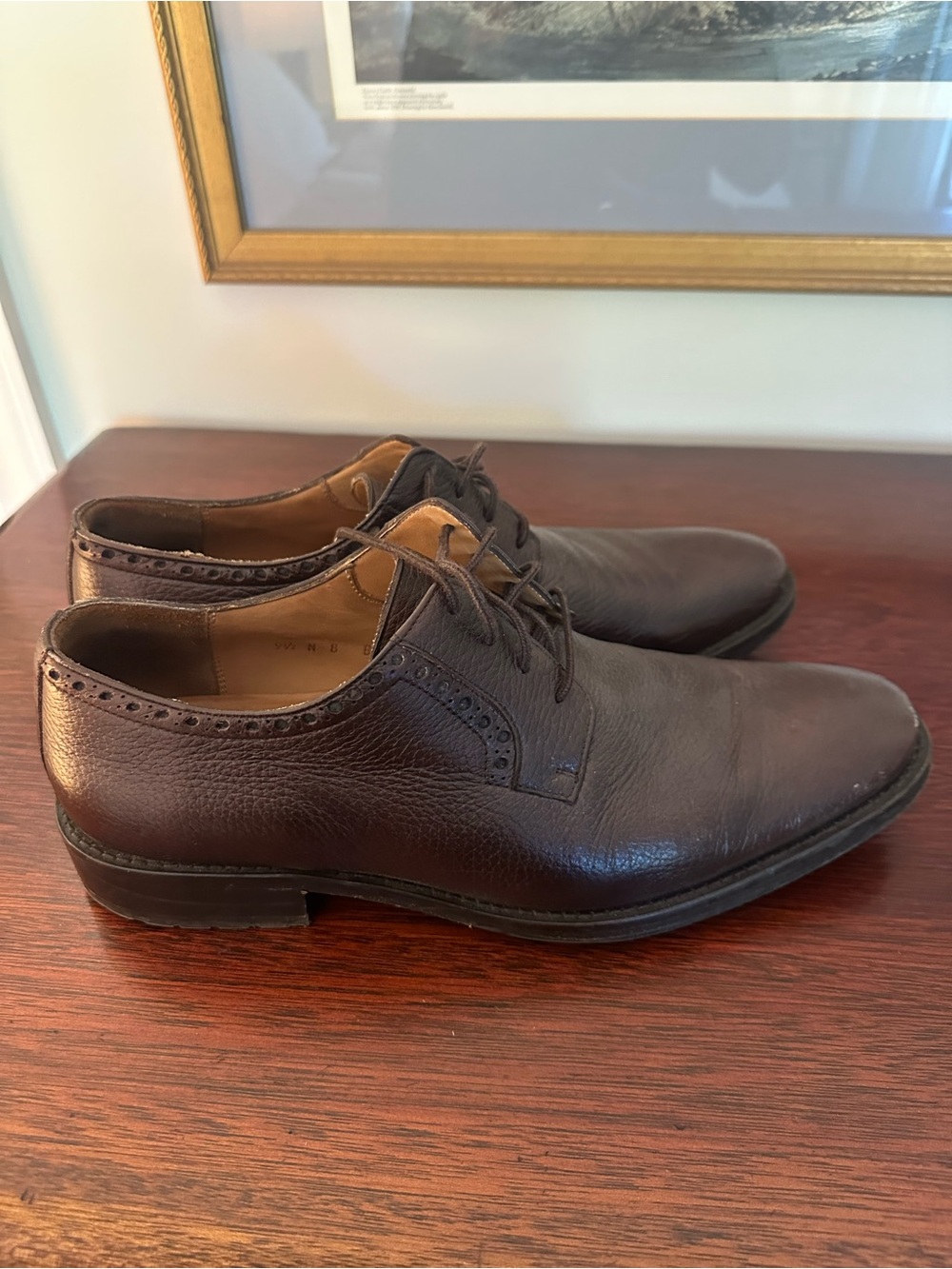 Vero Cuoio dress shoes. Size 9.5 fit like a 10
